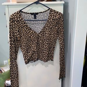 Cheetah long sleeve V neck
